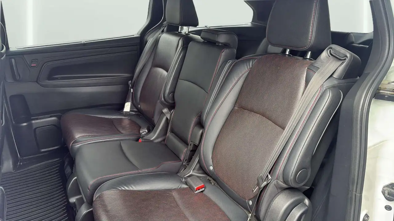 Honda Odyssey снимка Honda Odyssey