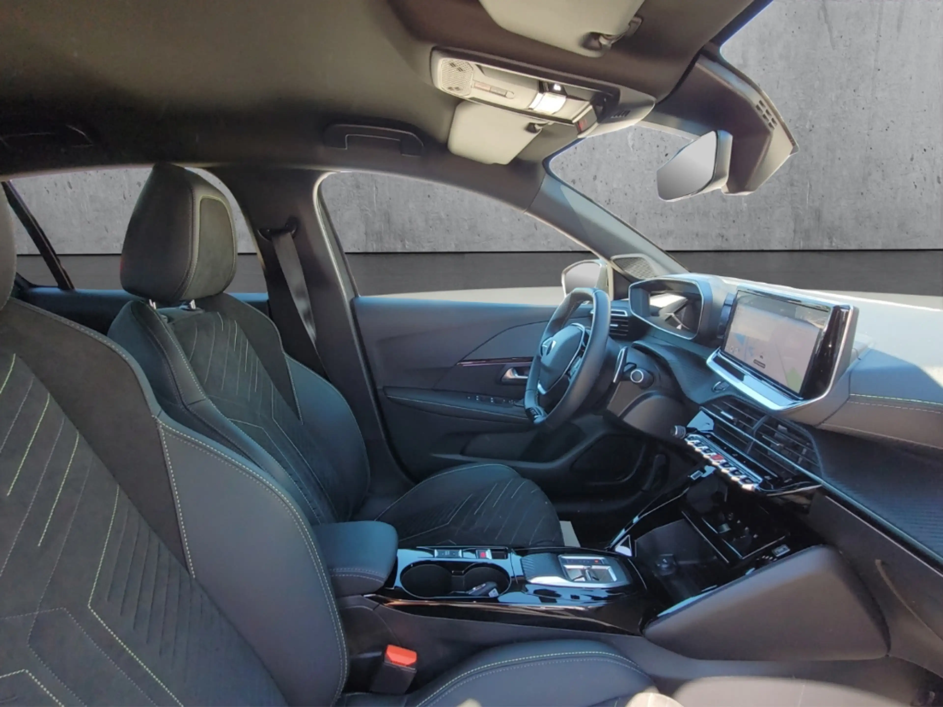 Peugeot 208 GT HYBRID 100 LED CarPlay DAB+ Kamera Keyless+ — photo 13