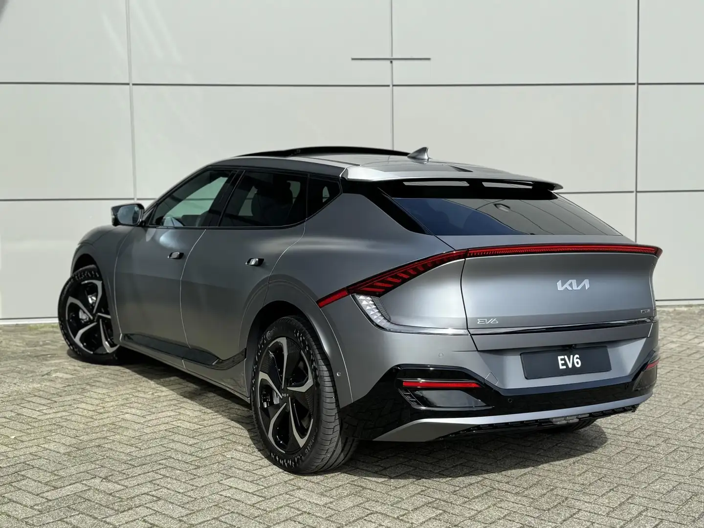 Kia EV6 GT-Line AWD 77.4 kWh | Trekhaak | 360 Camera | Sto Grijs - 2