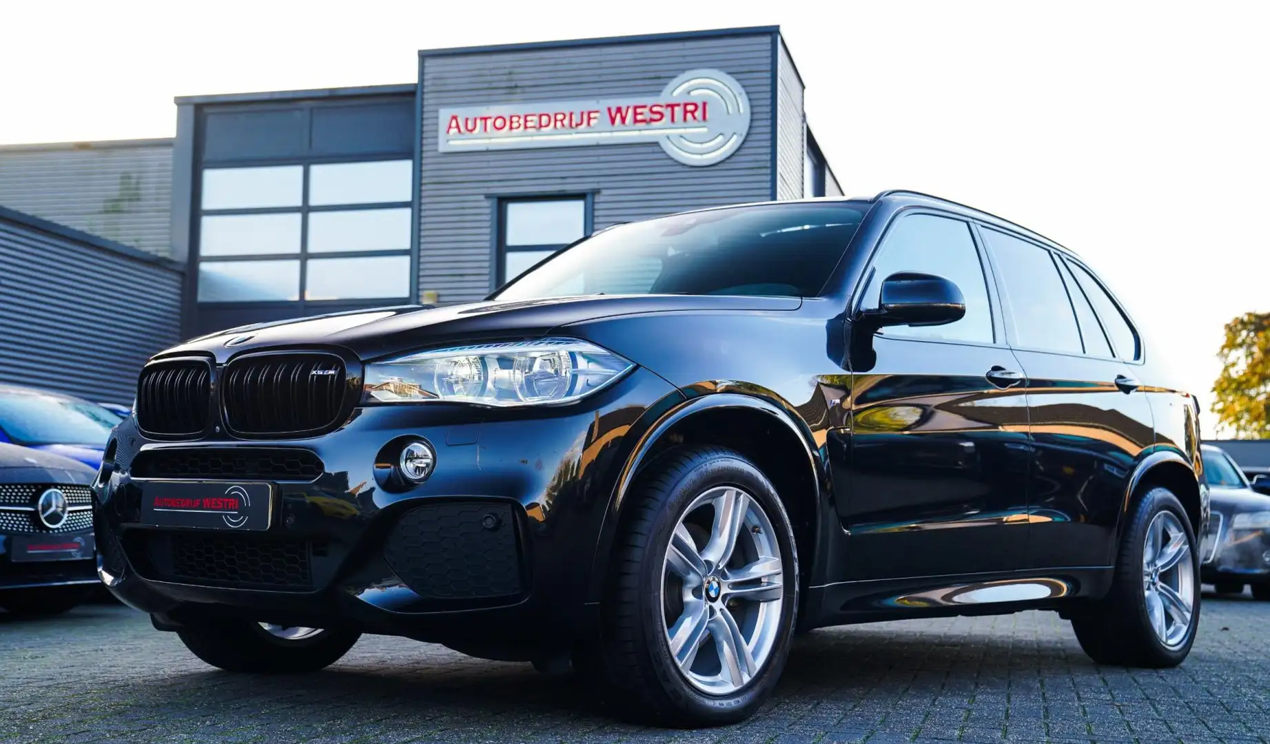 BMW X5 XDrive30d High Executive | M-pakket | Panorama | 3 Zwart - 1
