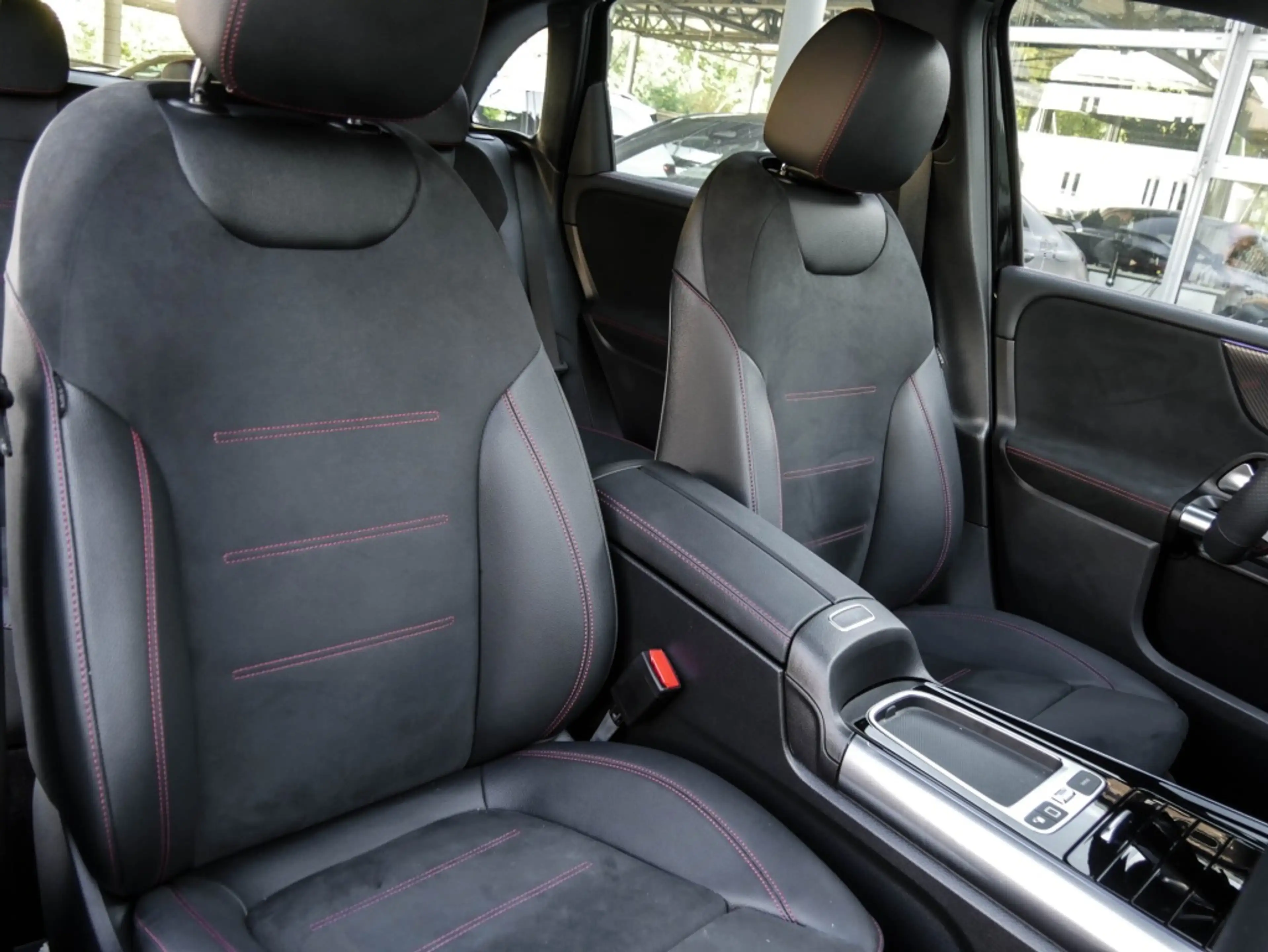 Mercedes-Benz B 200 d AMG-Sport/Pano/360/Dist/MLB/Keyl/HUD/18" — photo 7