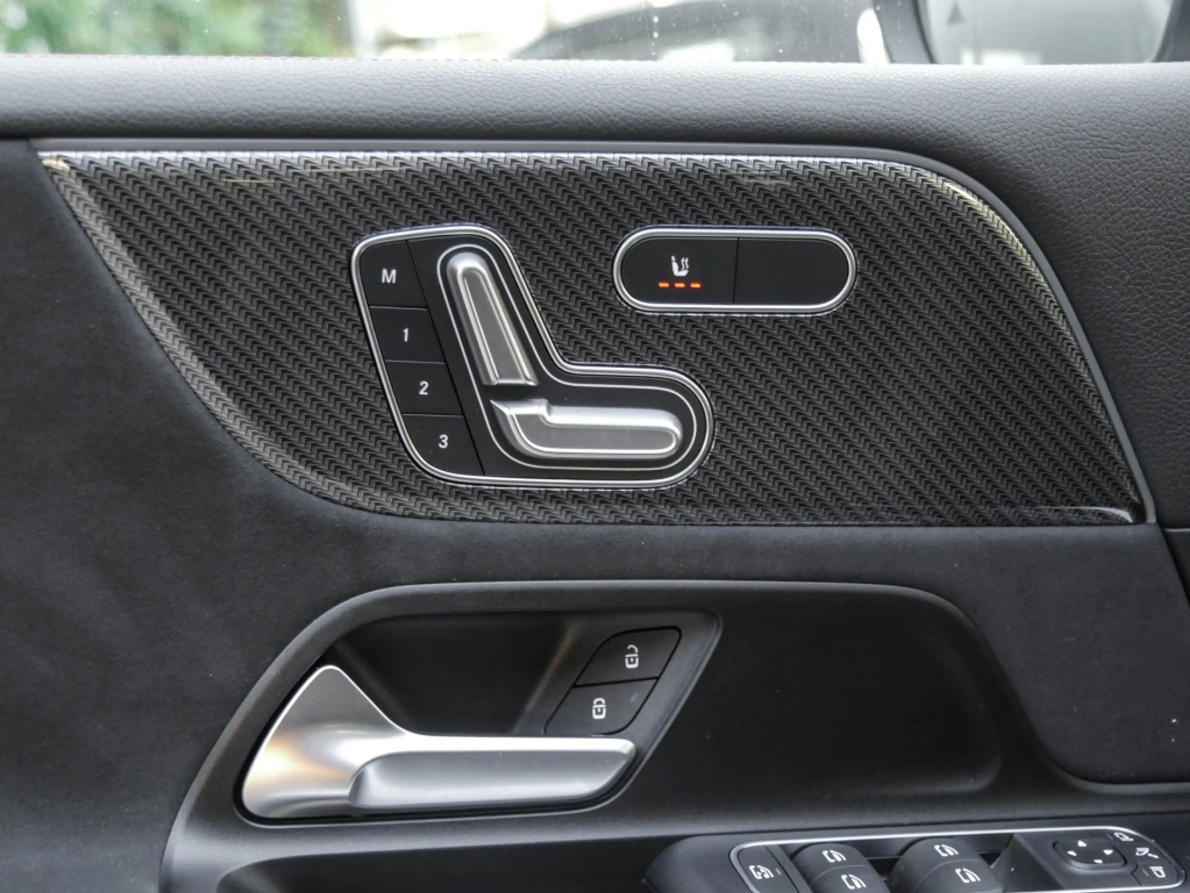 Mercedes-Benz B 200 d AMG-Sport/Pano/360/Dist/MLB/Keyl/HUD/18" — photo 14