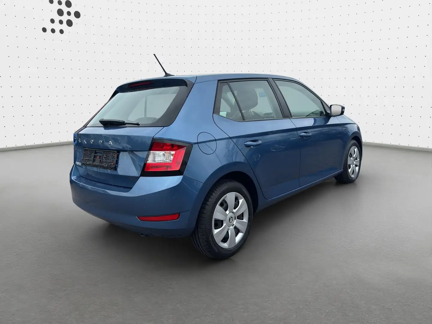 Skoda Fabia FABIA COOL PLUS 1.0 MPI SHZ*LED*DAB*KLIMA Bleu - 2