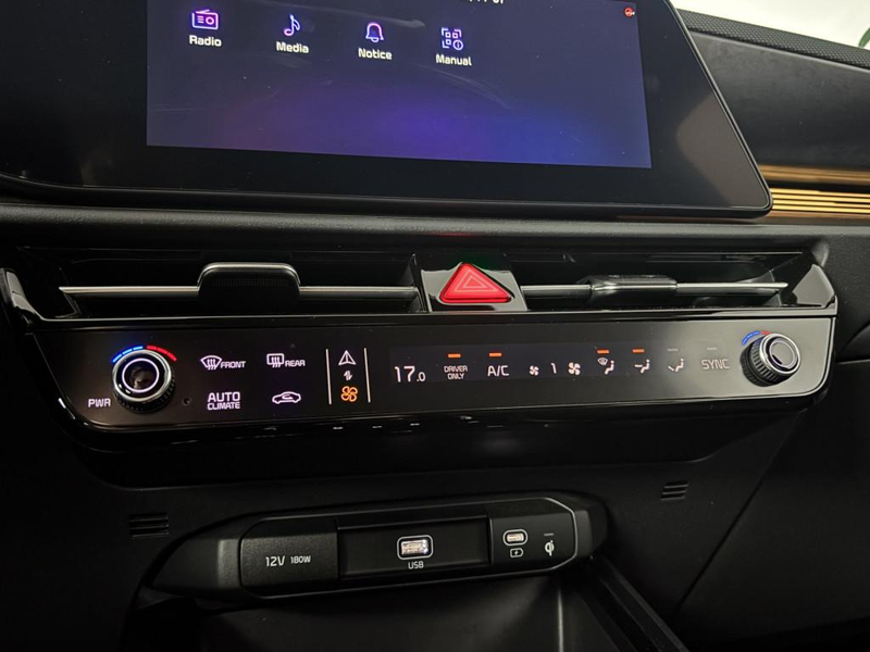 Kia e-Niro EV Plus Advanced 64.8 kWh — photo 22