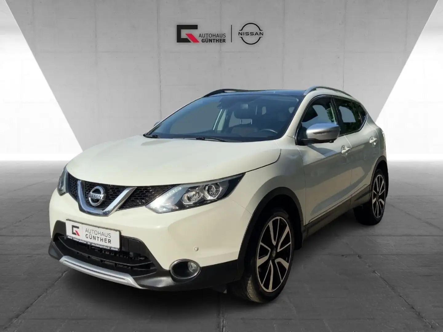 Nissan Qashqai Tekna 1.6 DIG-T 6MT Glasdach Weiß - 1