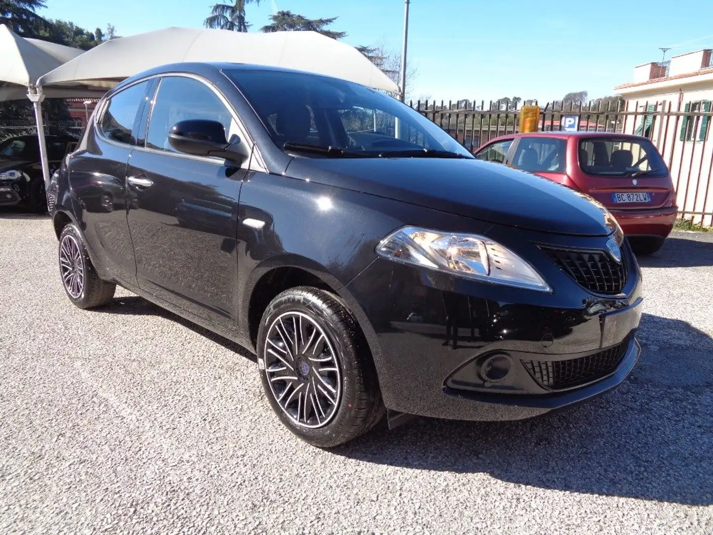 Lancia Ypsilon 1000 HYBRID ORO 70CV 5 POSTI ITALIA Nero - 1