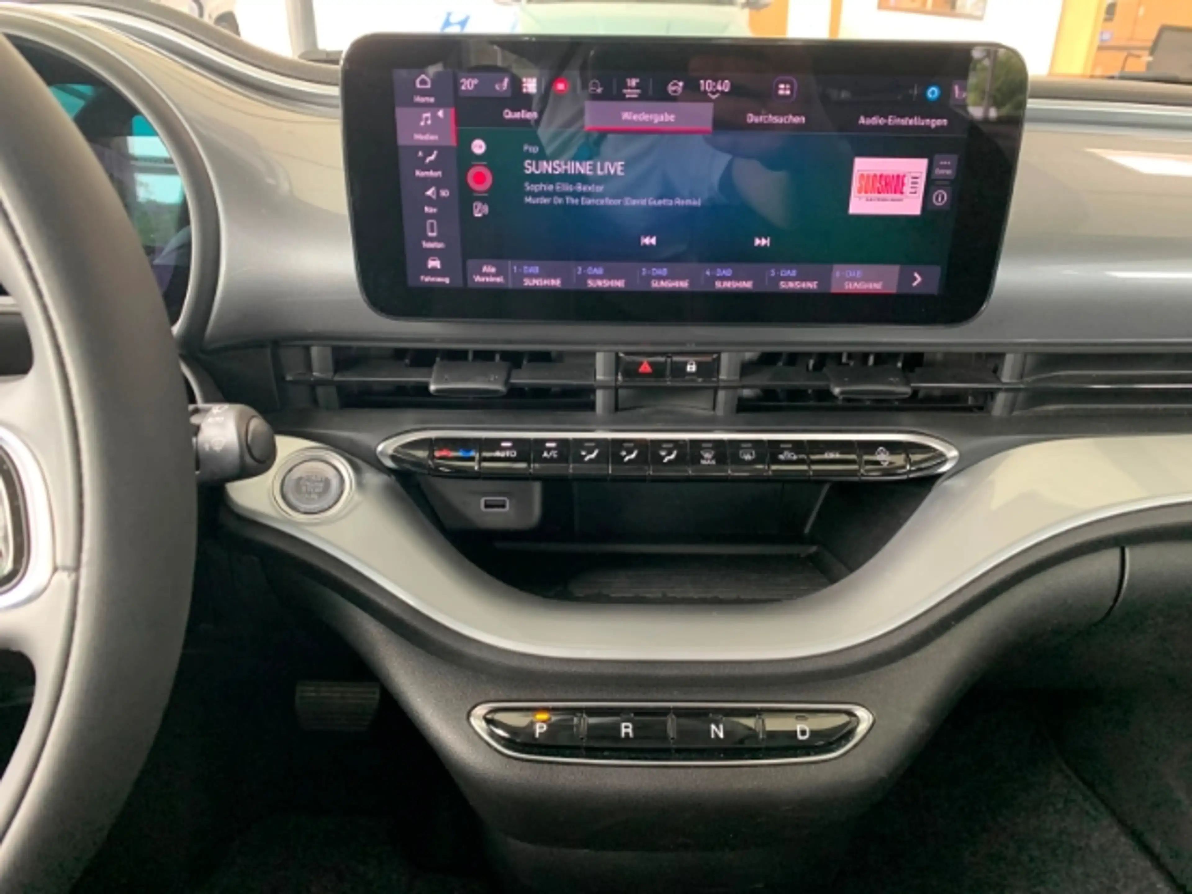 Fiat 500e Icon Navi Digitales Cockpit Klimaautom Keyless Sta — photo 13