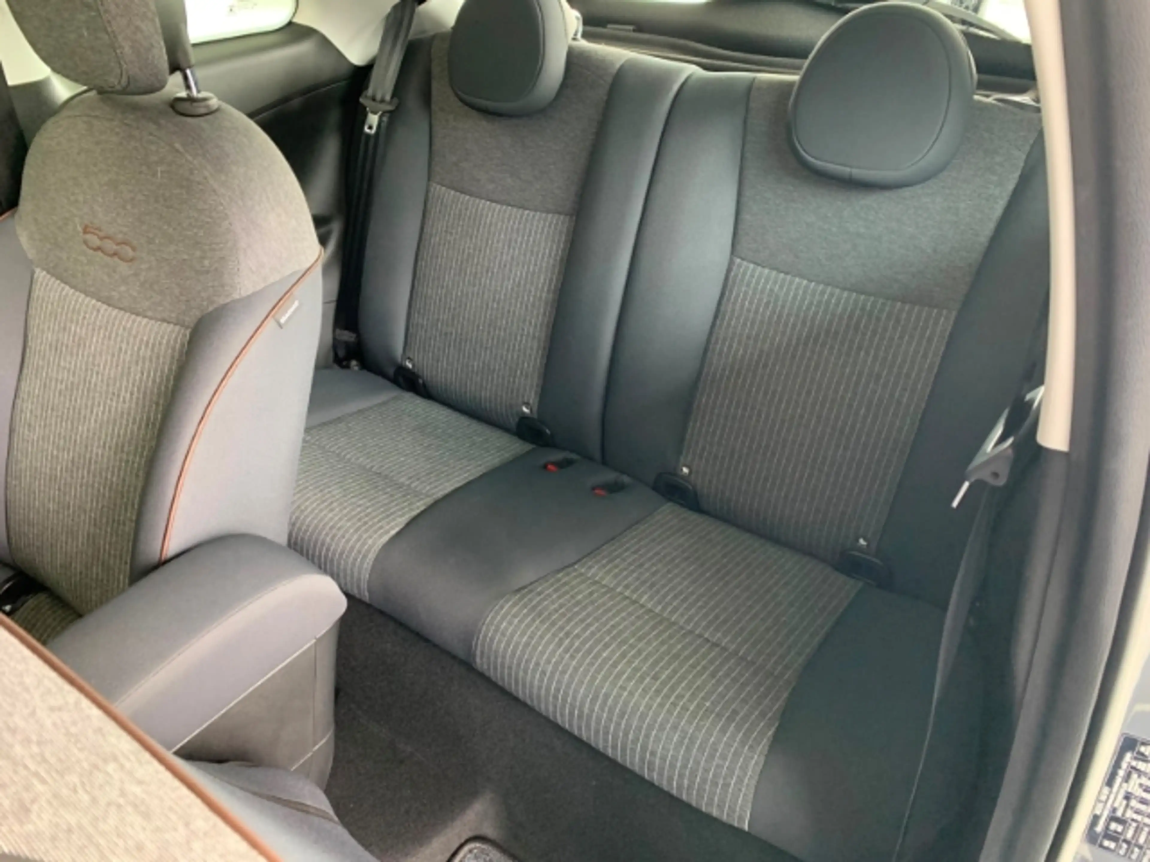 Fiat 500e Icon Navi Digitales Cockpit Klimaautom Keyless Sta — photo 9