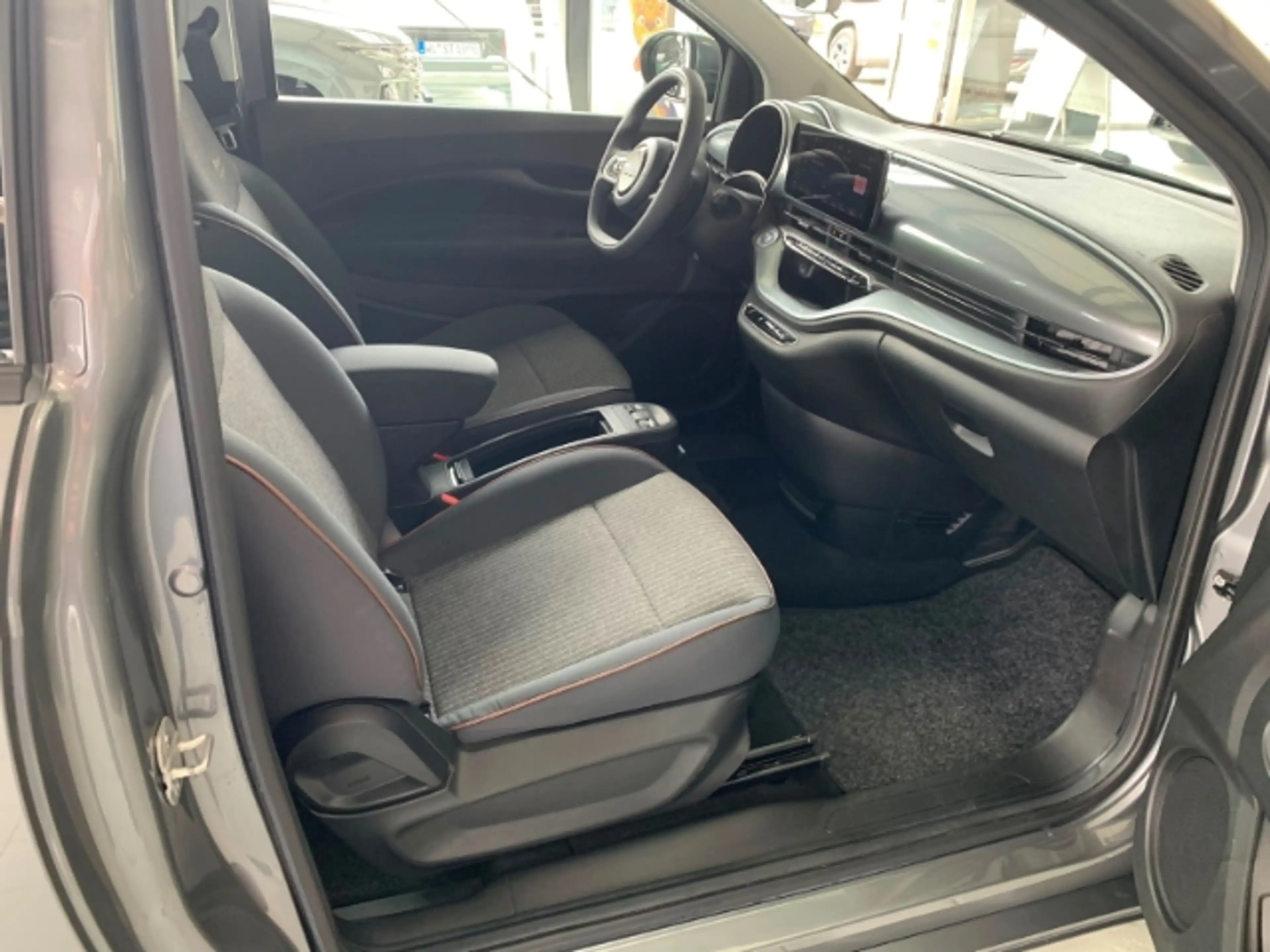 Fiat 500e Icon Navi Digitales Cockpit Klimaautom Keyless Sta — photo 10