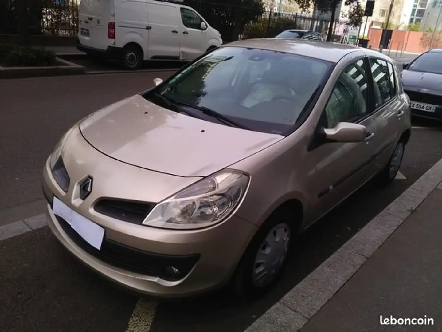 Renault Clio 1.4 16V 100 Luxe Privilège Beige - 1