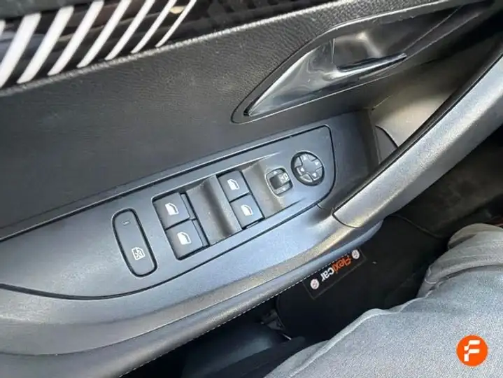 Peugeot 2008 2024, foto 12