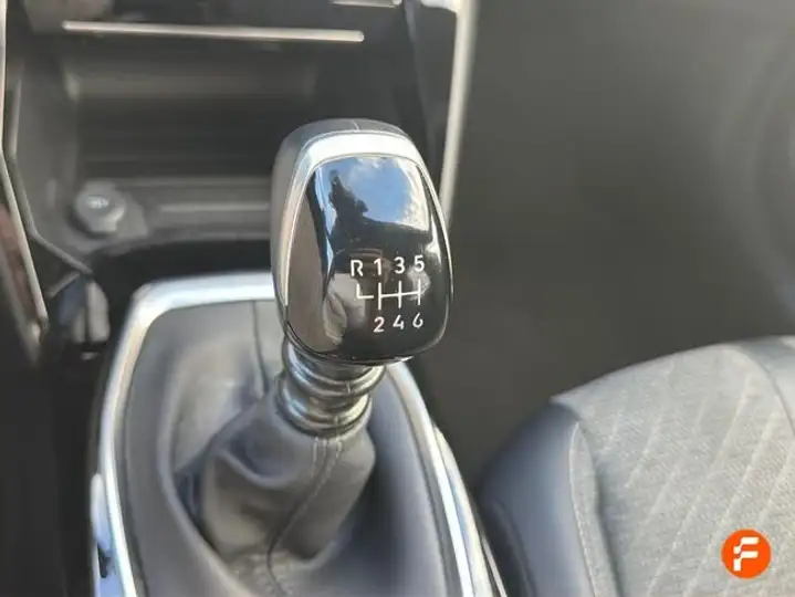 Peugeot 2008 2024, foto 25
