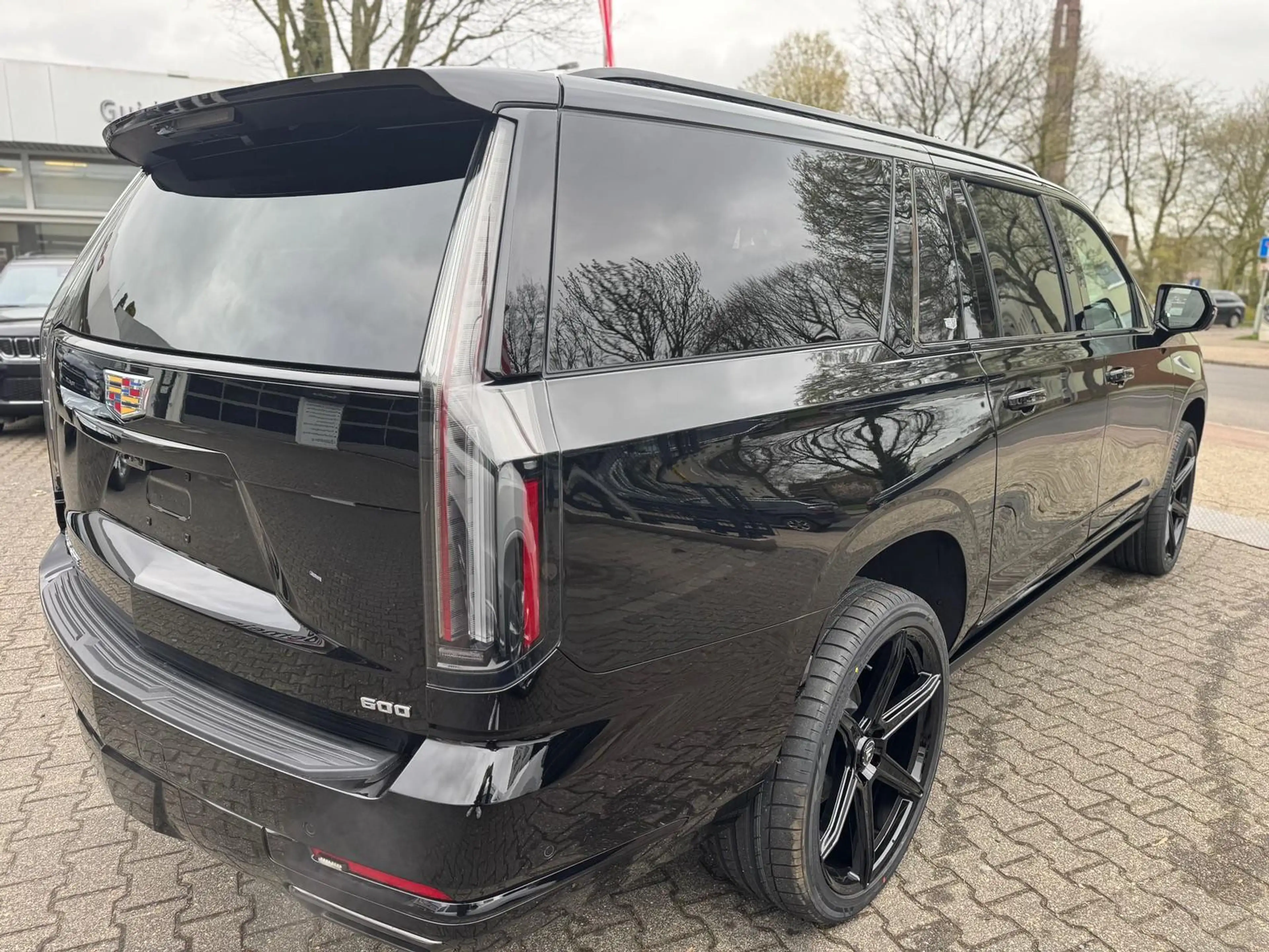 Cadillac Escalade ESV 6.2 V8 Platinum Sport 2026 ABV +24" — photo 5