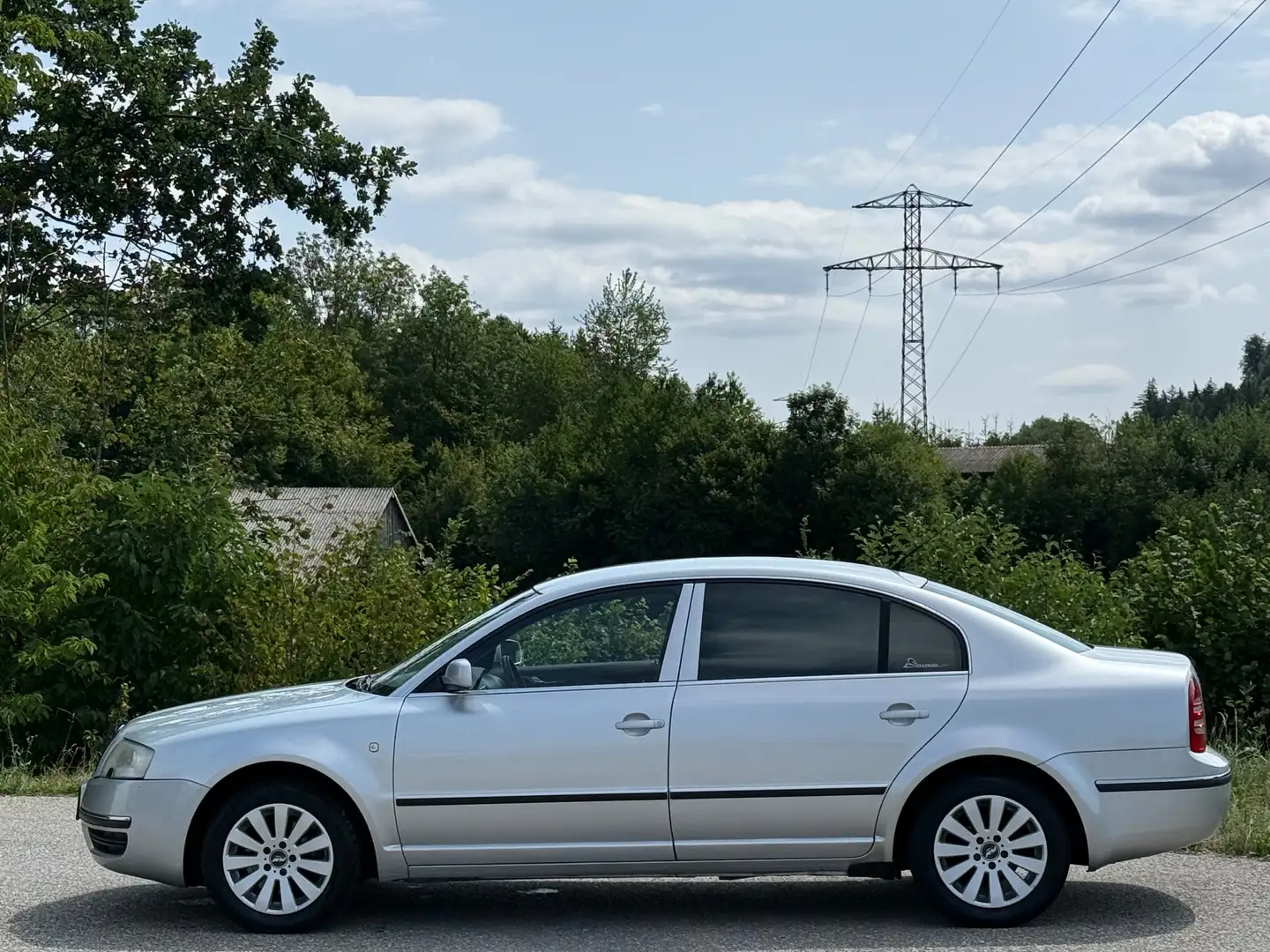 Skoda Superb Elegance - 3.0 V6 - Luxus-Skoda - Finanzierung Grau - 2