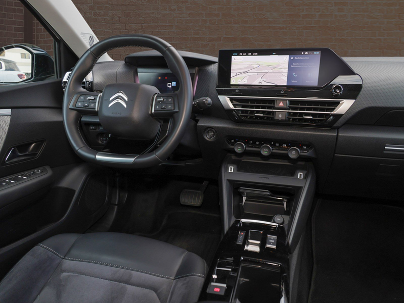Citroen C4 1,2 Ltr - PureTech / Max / 131 PS / Sitzh. / Navi — photo 10