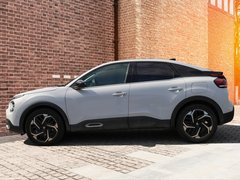 Citroen C4 1,2 Ltr - PureTech / Max / 131 PS / Sitzh. / Navi — photo 3