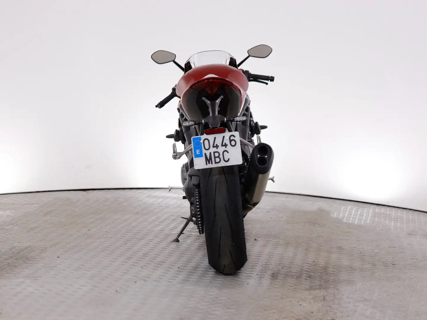 Triumph Speed Triple 1200 RR 180 cv  / 1.160 cm3 - 2