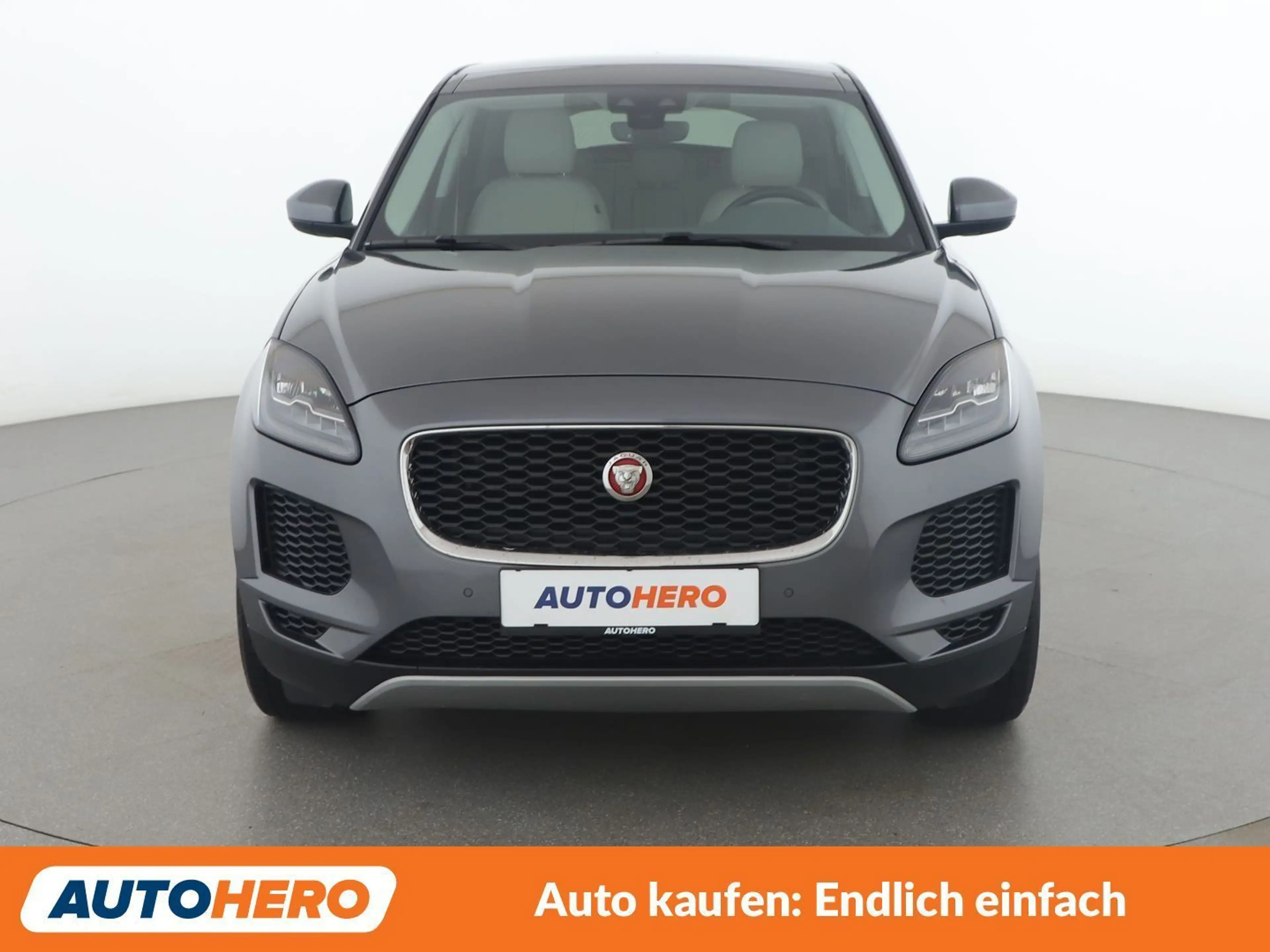 Jaguar E-Pace P250 AWD — photo 9