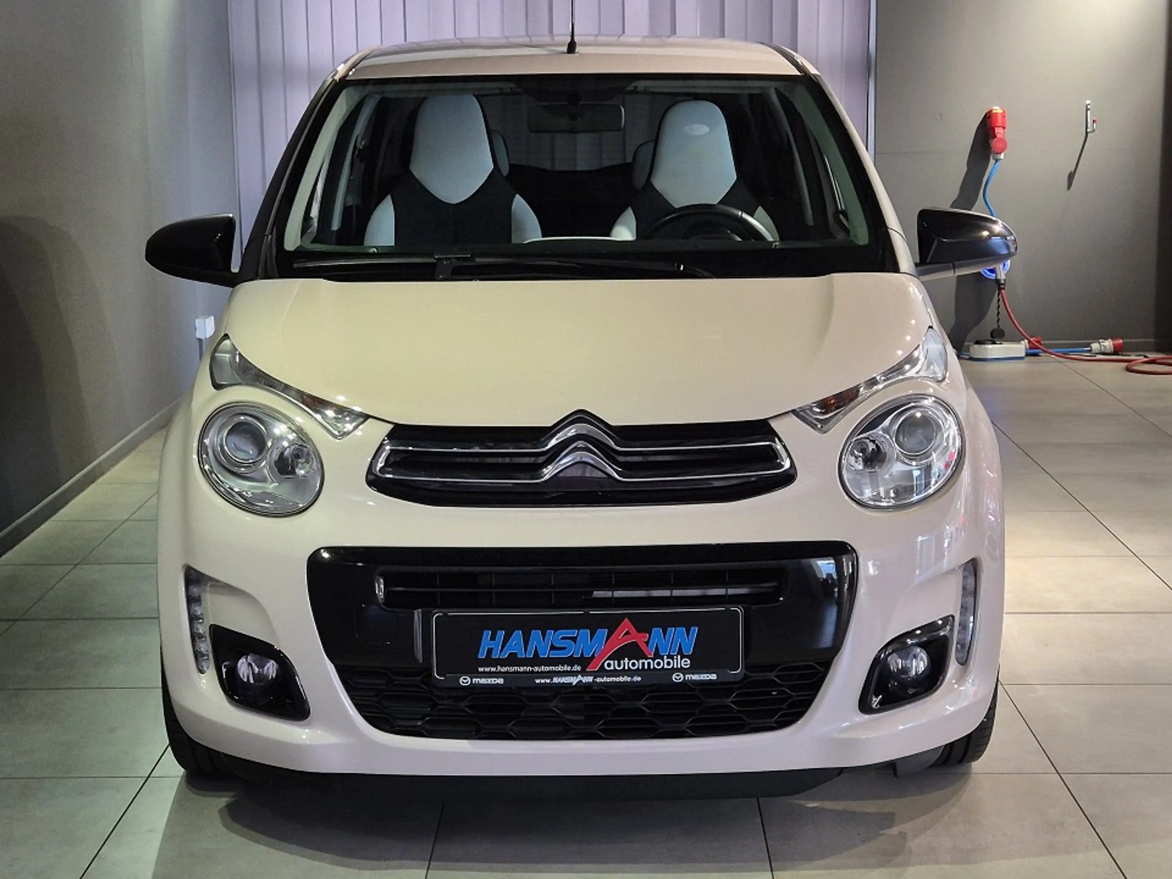 Citroen C1 SHINE VTI 72 S&S Klima/ACAA/Touchscreen/Keyless Sh — photo 2