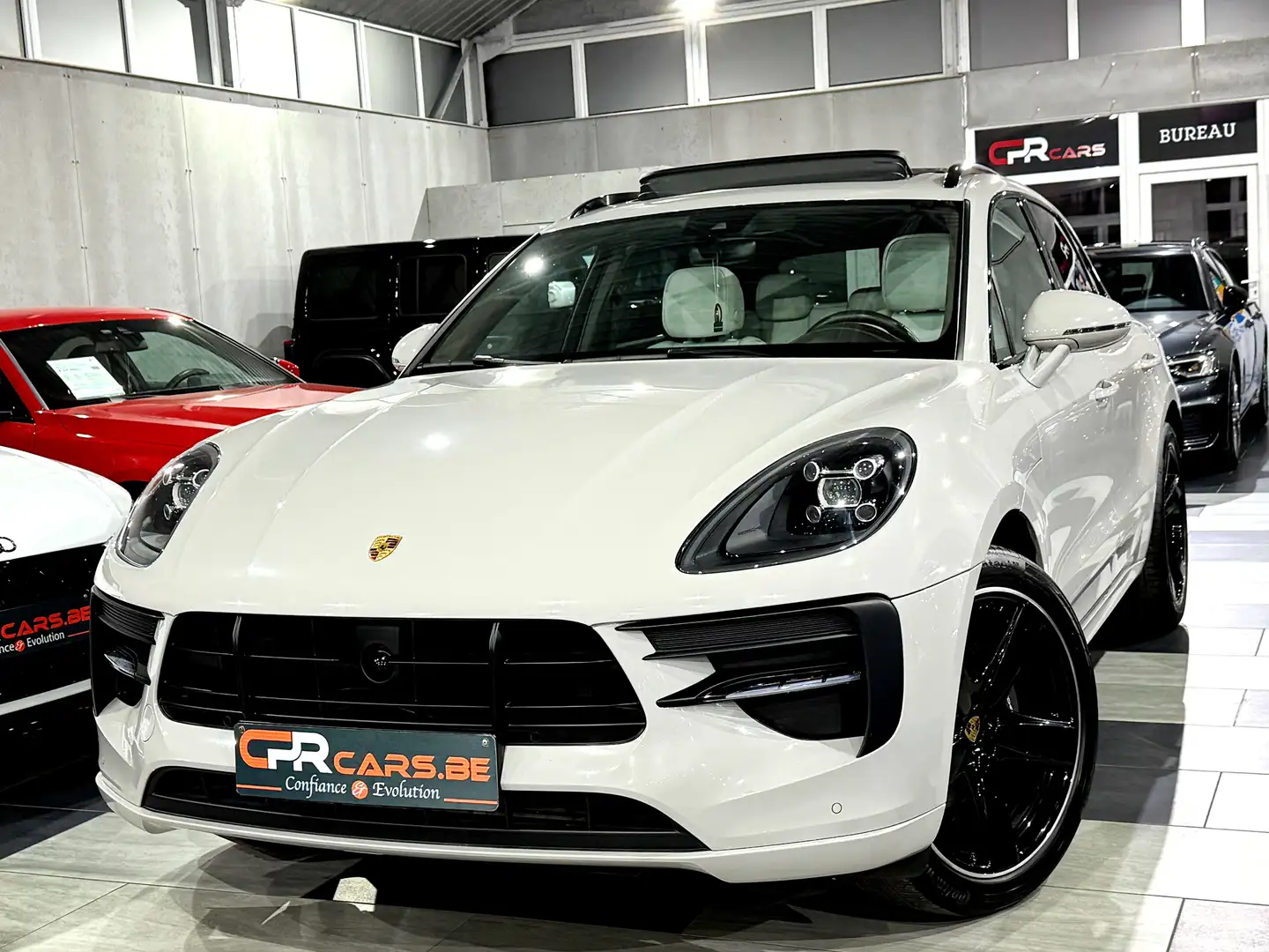 Porsche Macan 2.0 Turbo PDK SportDesign 1e Main Etat Neuf Grigio - 1