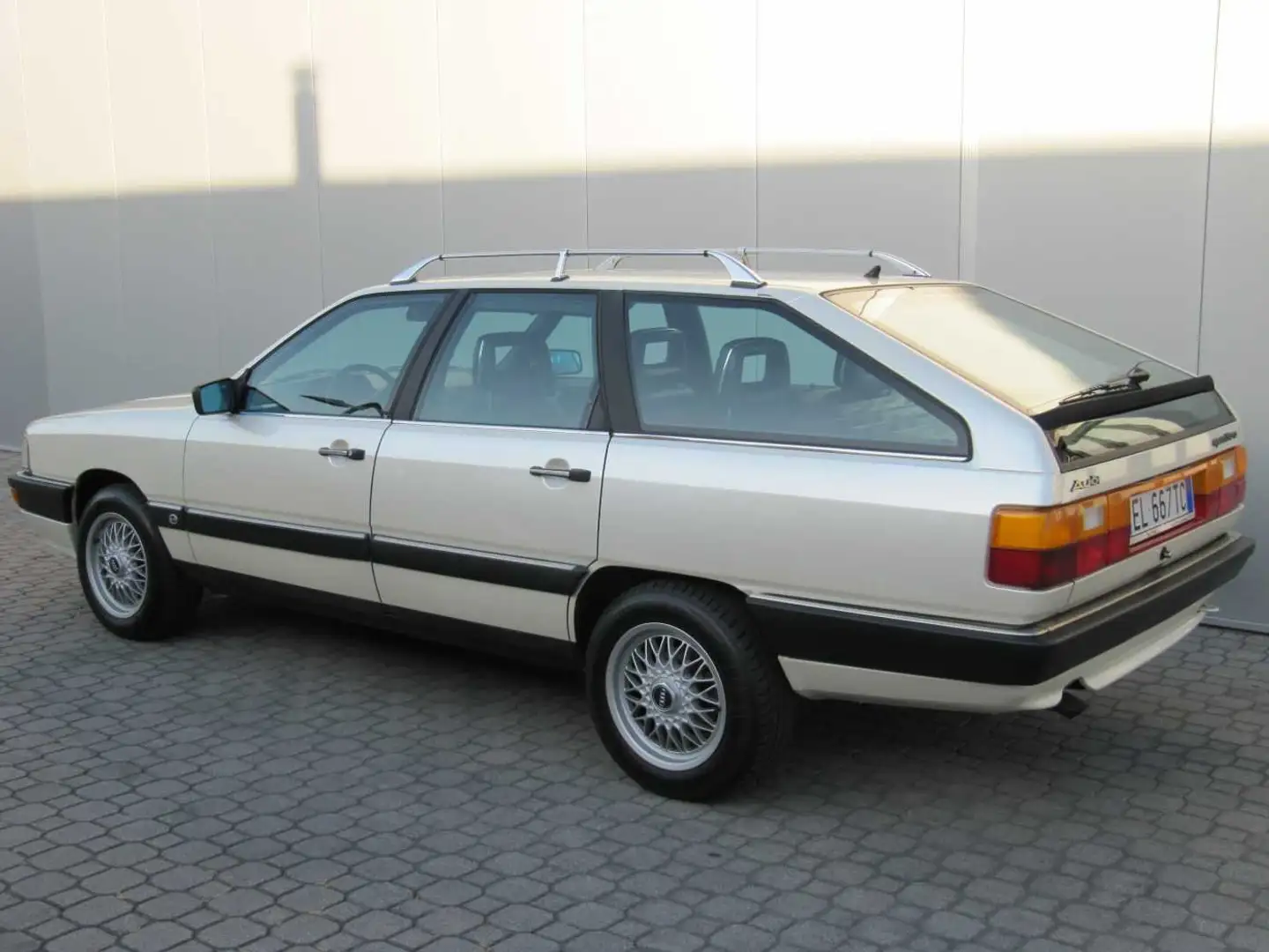 Audi 200 avant 22 turbo - 2