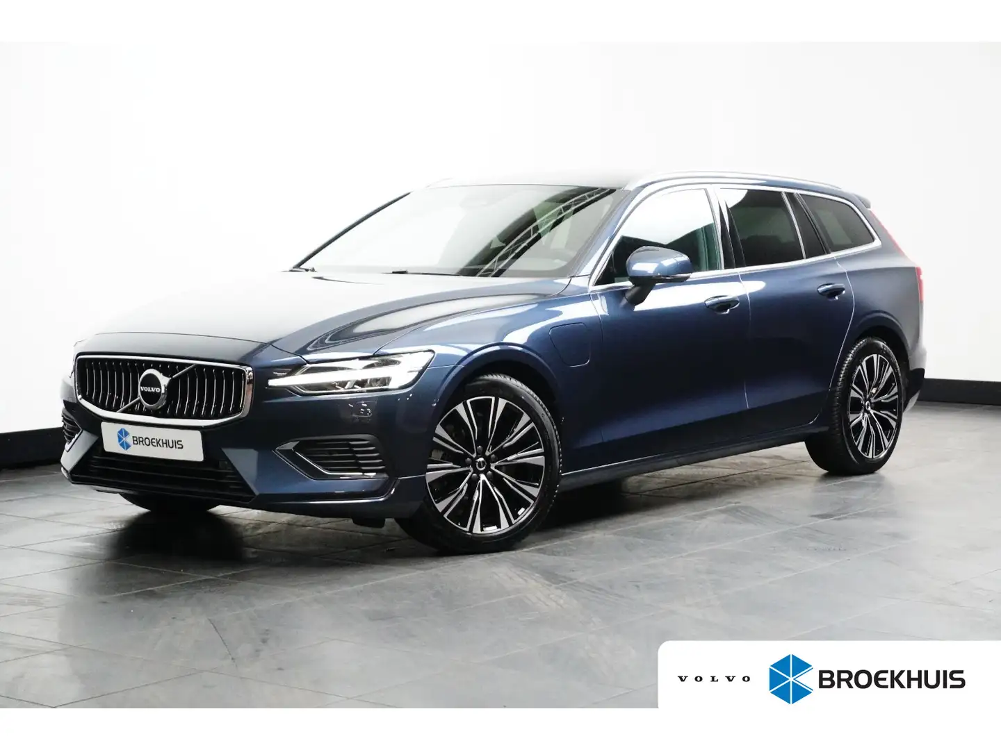 Volvo V60 2.0 T6 Plug-in hybrid AWD Plus Bright Long Range | Blauw - 1