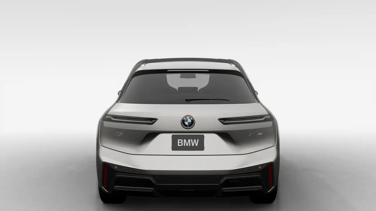 BMW iX снимка BMW iX