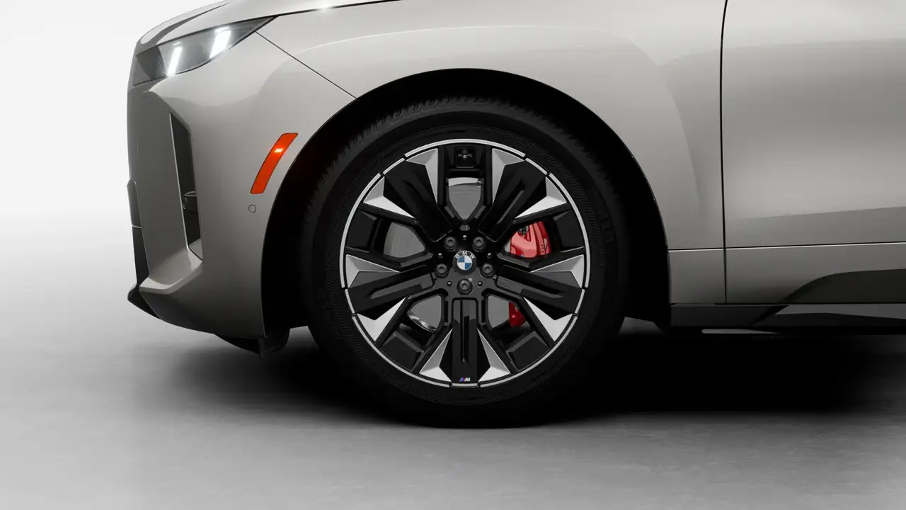 BMW iX снимка BMW iX
