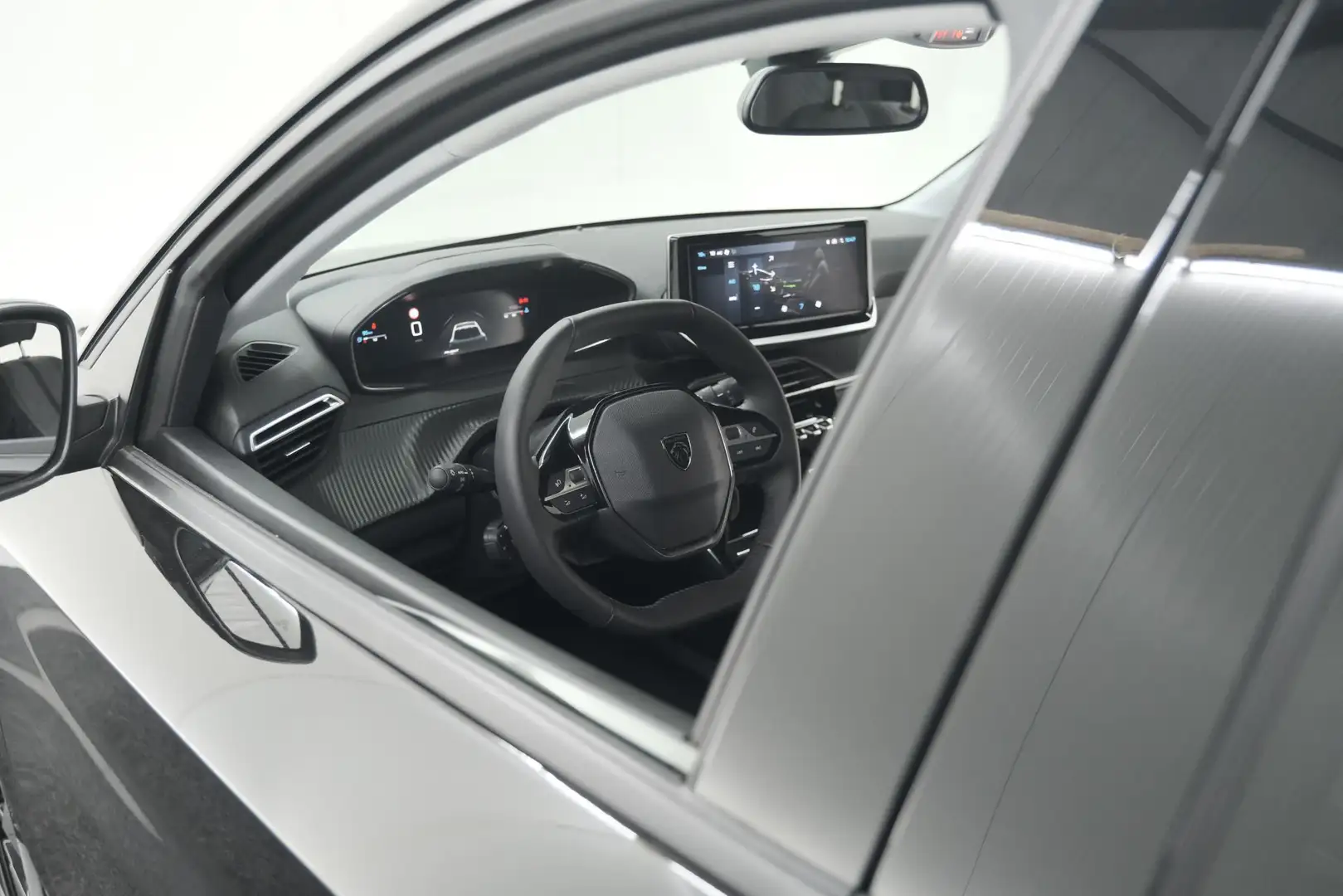 Peugeot 208 PureTech 100 Allure | 360 Camera | Adaptieve Cruis Zwart - 2