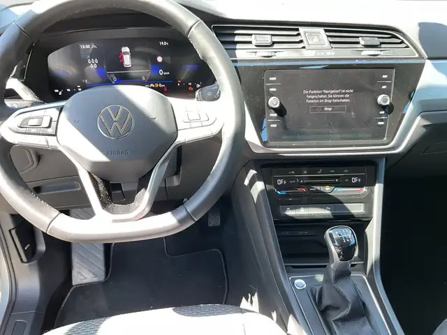 Volkswagen Touran view 10