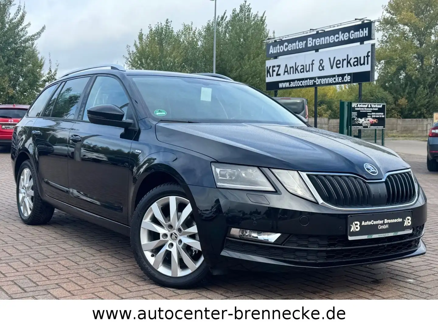 Skoda Octavia Combi Drive HU / AU 04-2027 Noir - 1