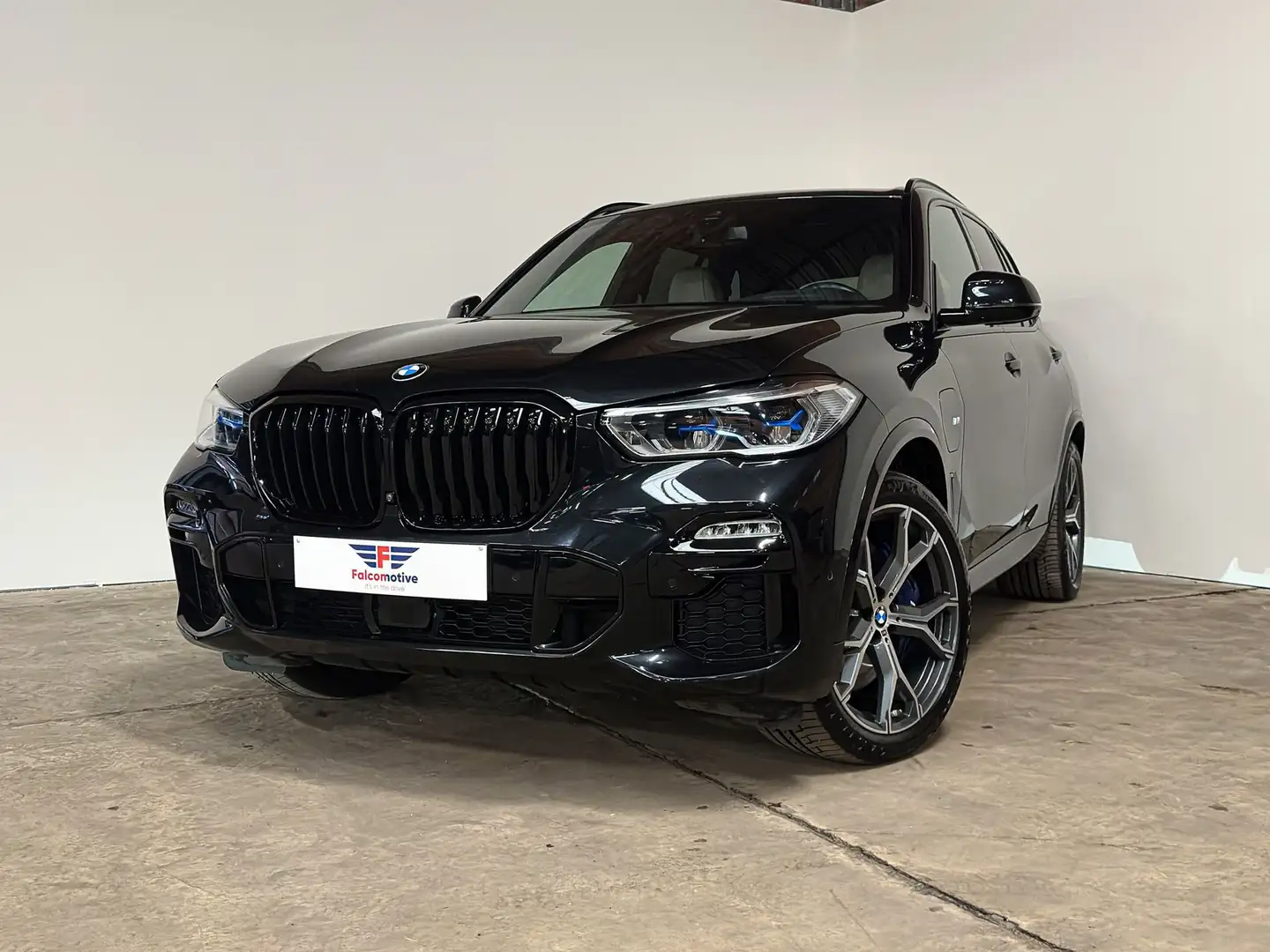 BMW X5 xDrive45e*PHEV*M-SPORT*LUCHTV.*H/K*LASER* Zwart - 2