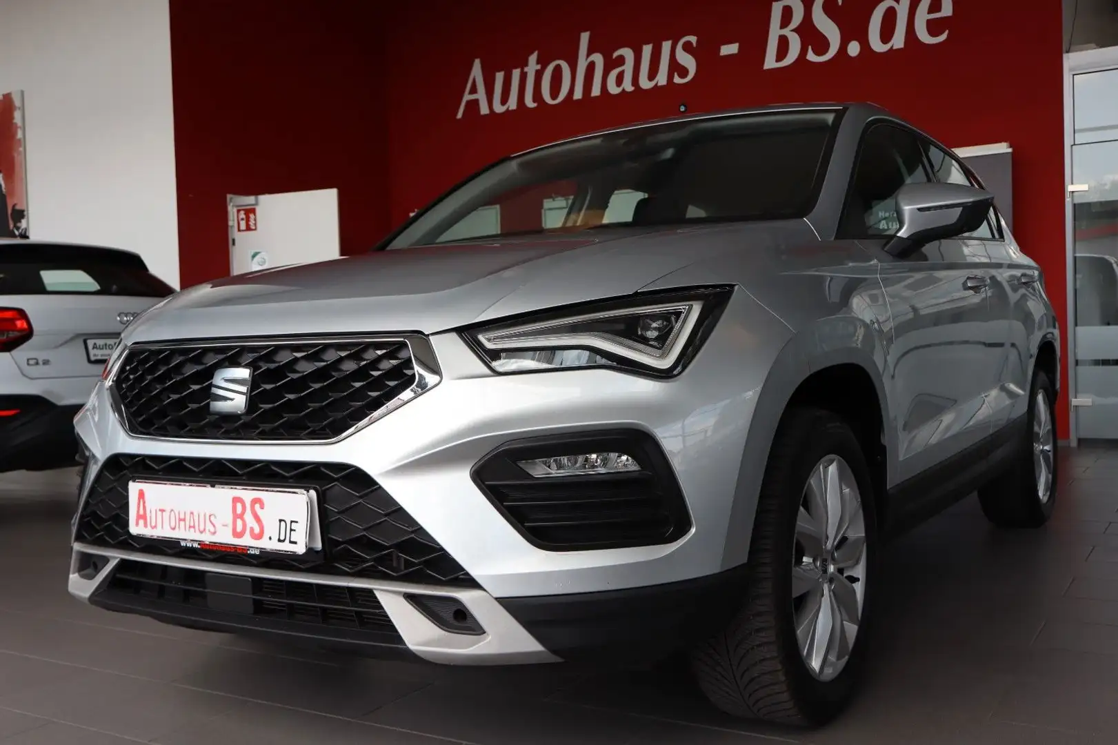 SEAT Ateca 1.5 TSI, PDC, Navi, LED, 1.Hand Argent - 1