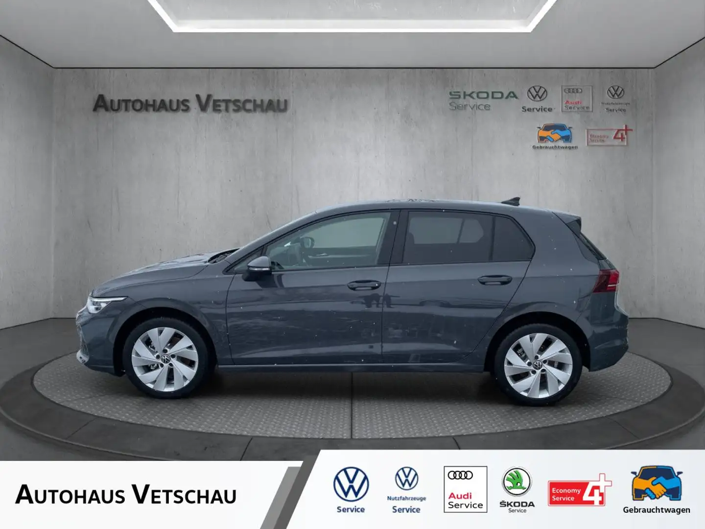 Volkswagen Golf VIII Life 1.5 TSI ACC/RFK/LED/App-C/LM Klima Grijs - 1