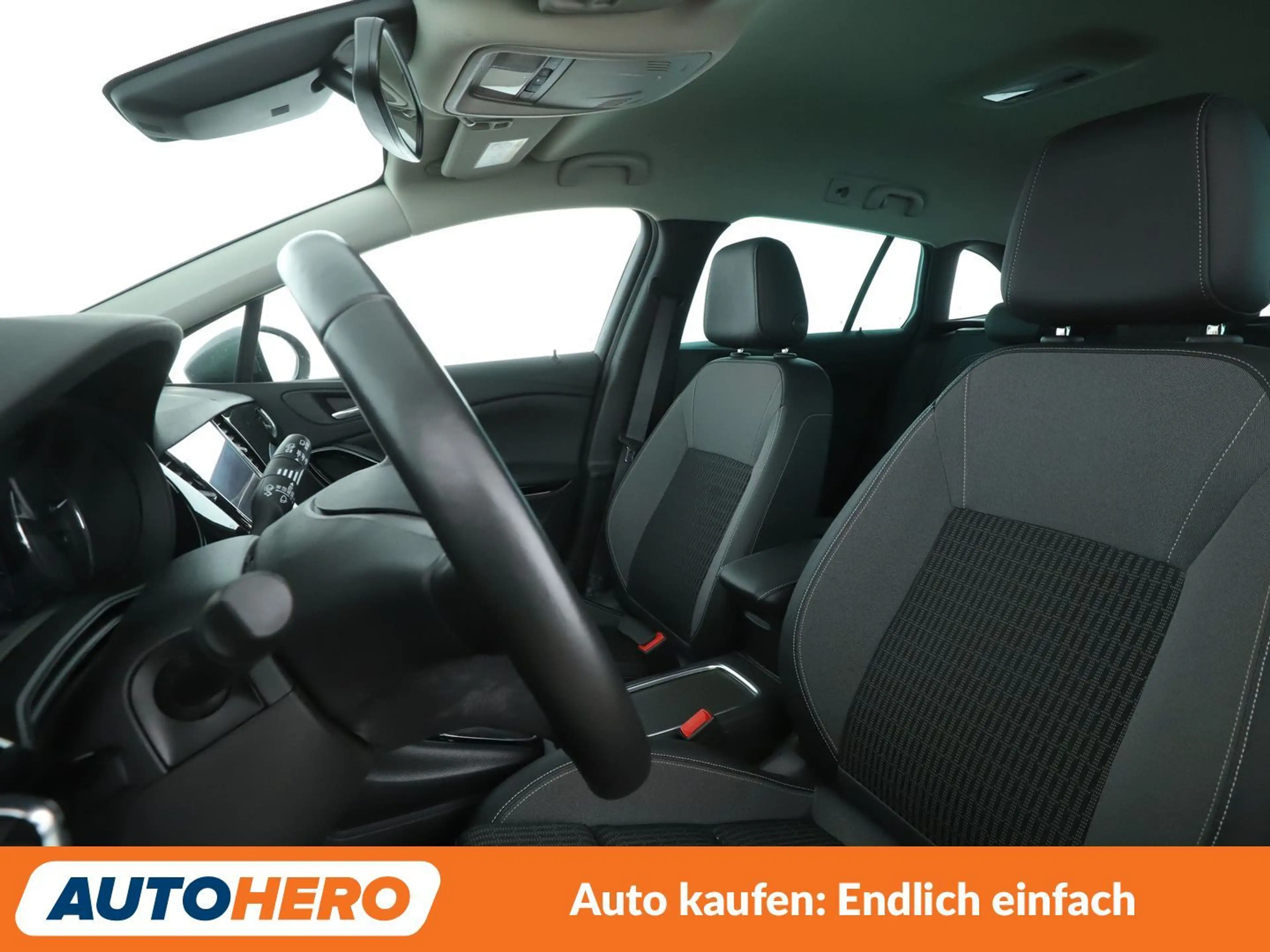 Opel Astra 1.2 Turbo Elegance Start/Stop — photo 10