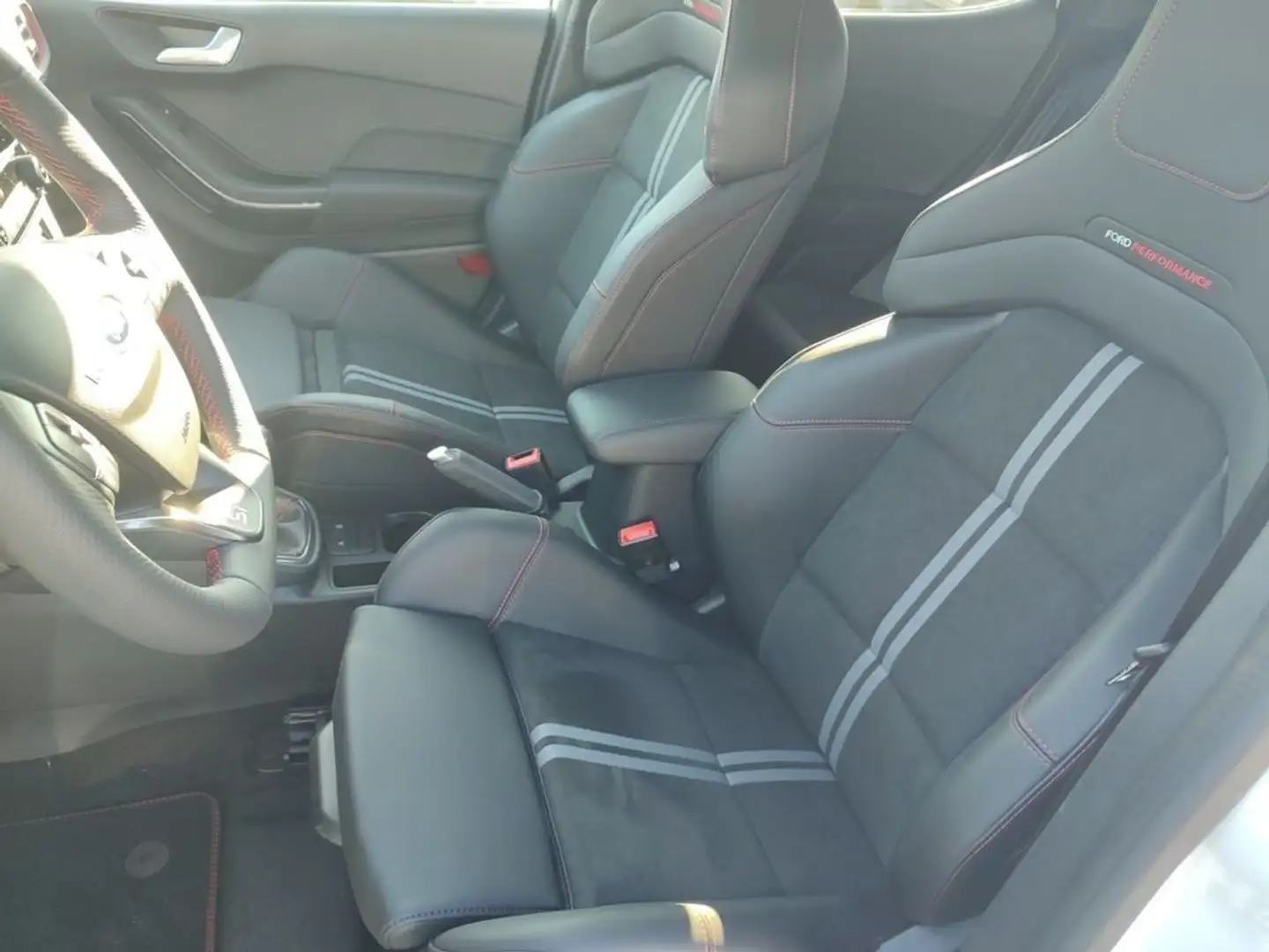 Ford Fiesta 1.5 Ecoboost 200 CV 5 porte ST Alb - 2