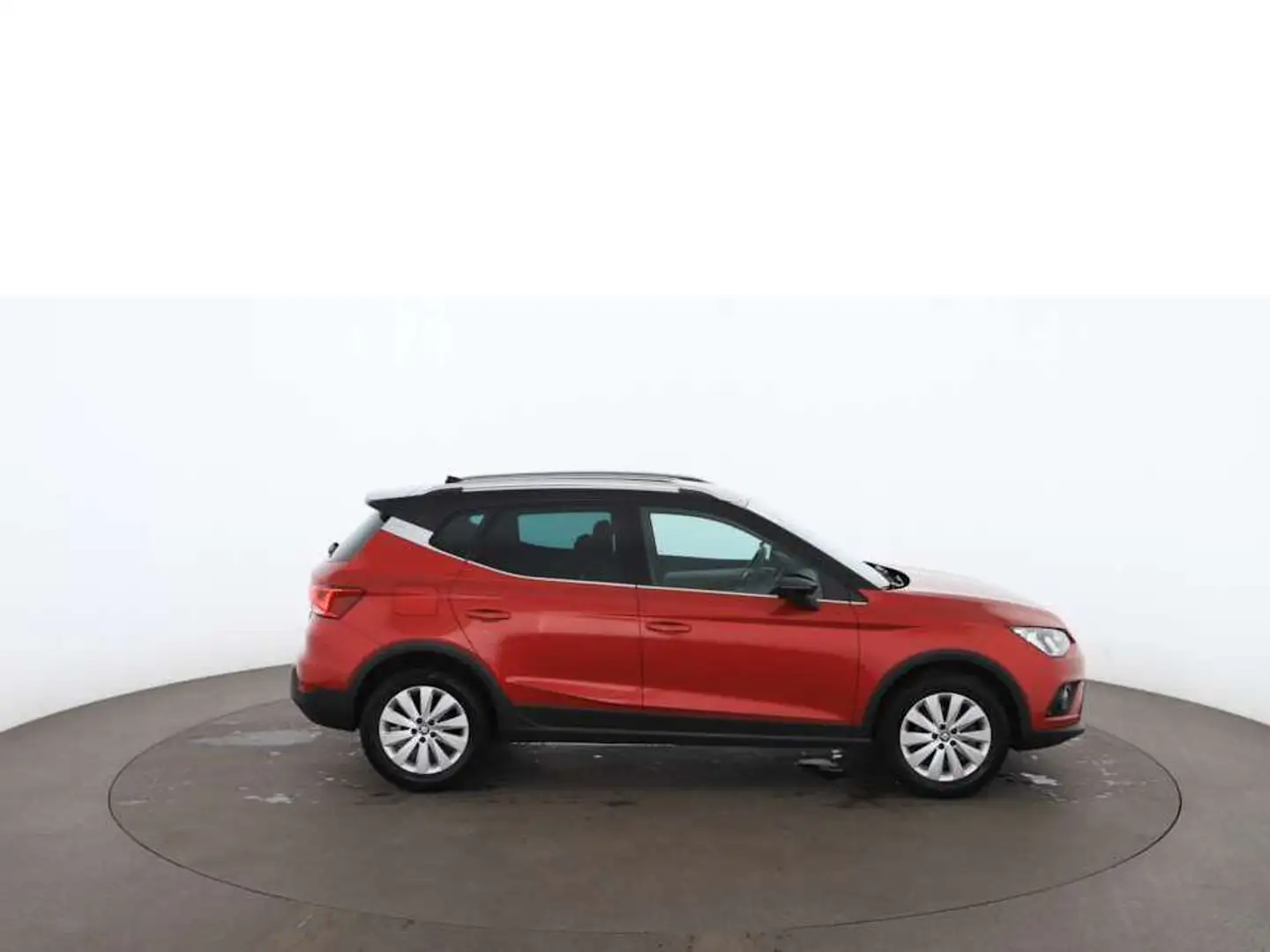 SEAT Arona 1.0 TSI Xcellence Aut NAVI SITZHZG TEMPOMAT Rood - 2