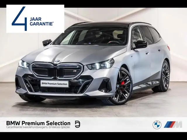 BMW i5 i5 M60 xDrive Touring | INDIVIDUAL | PANO | TREKHA