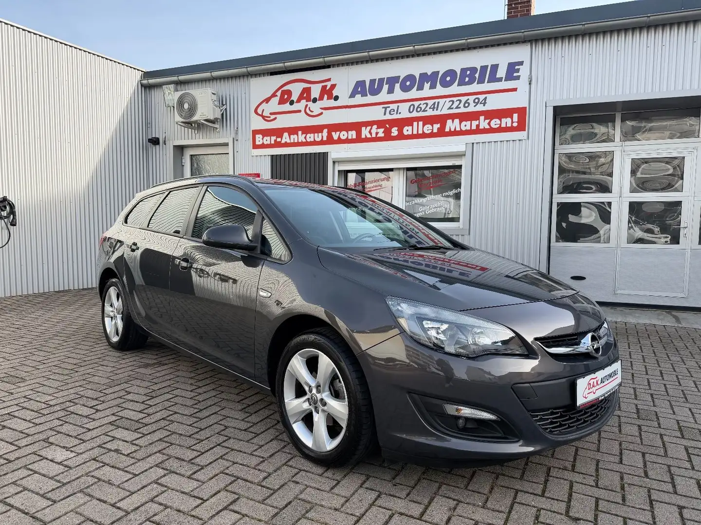 Opel Astra J Sports Tourer Style 2.Hand+R.Kamera+SHZ Gris - 1