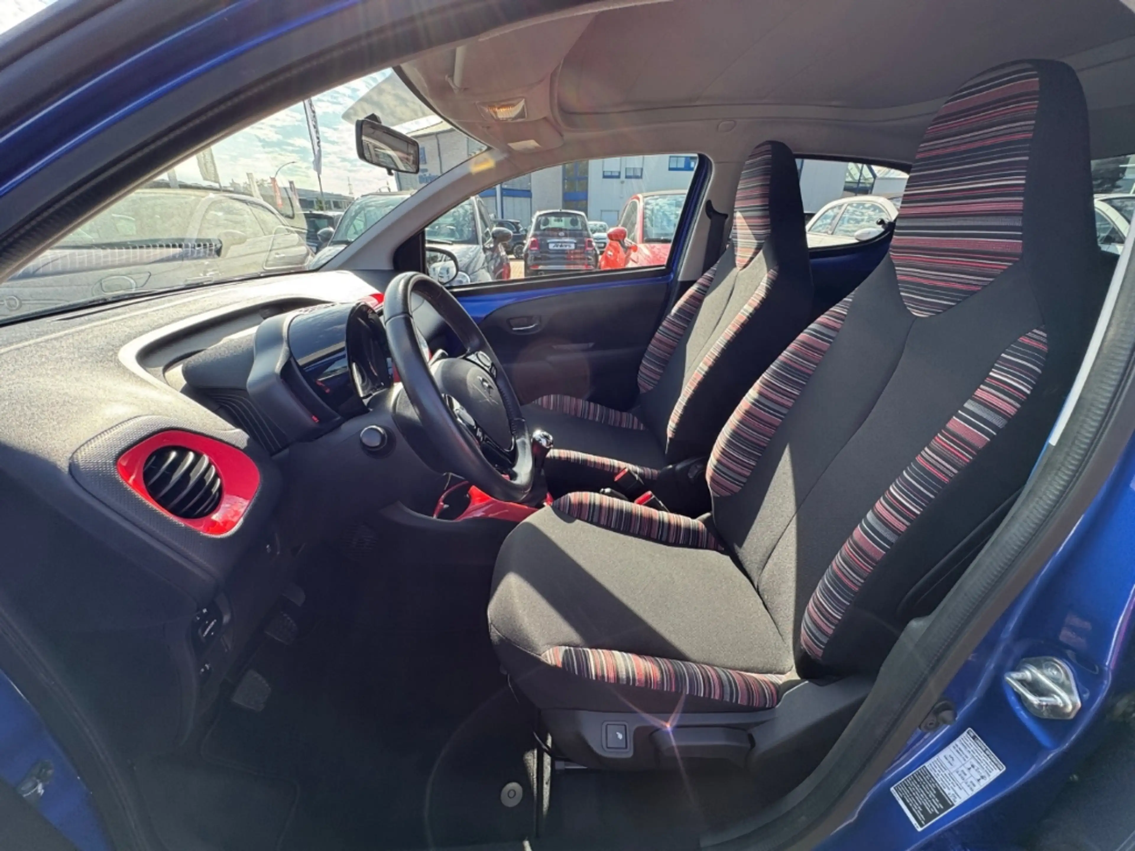 Citroen C1 AIRSCAPE Shine+CARPLAY+KAMERA+SITZHEIZUNG+KLIMA+ — photo 13