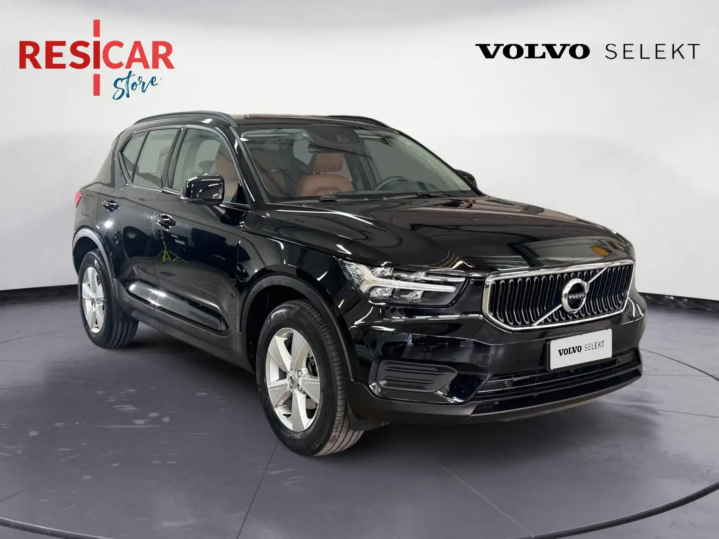 Volvo XC40 1.5 T2 Momentum Core Noir - 1