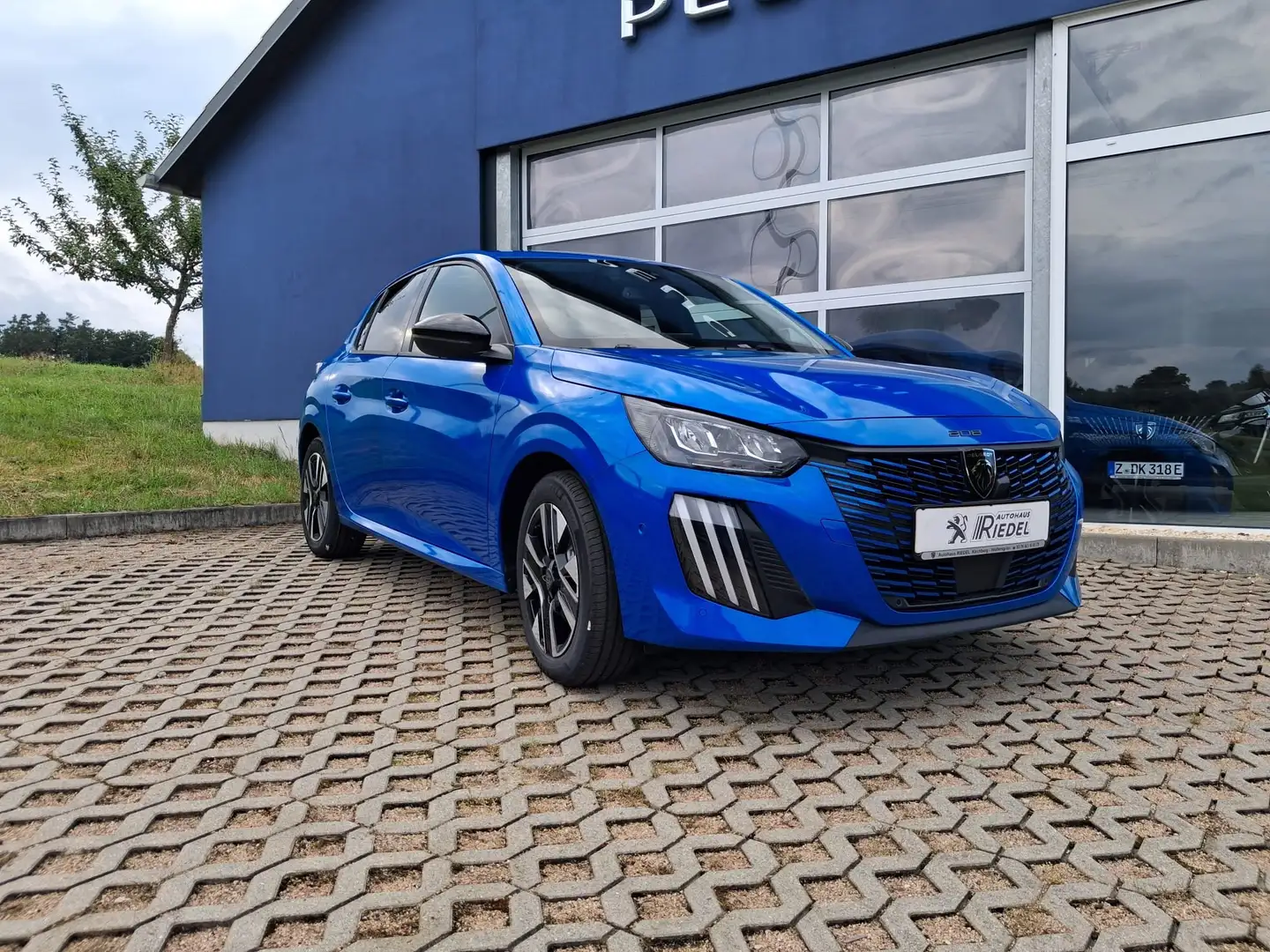 Peugeot 208 Allure Bleu - 1