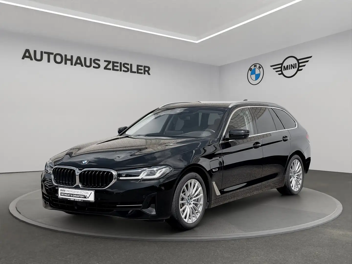 BMW 530 e xDrive Touring Head-Up PanoDach Laserlicht Harma Noir - 1