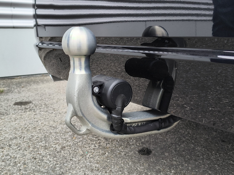 BMW 318 i Touring — photo 13