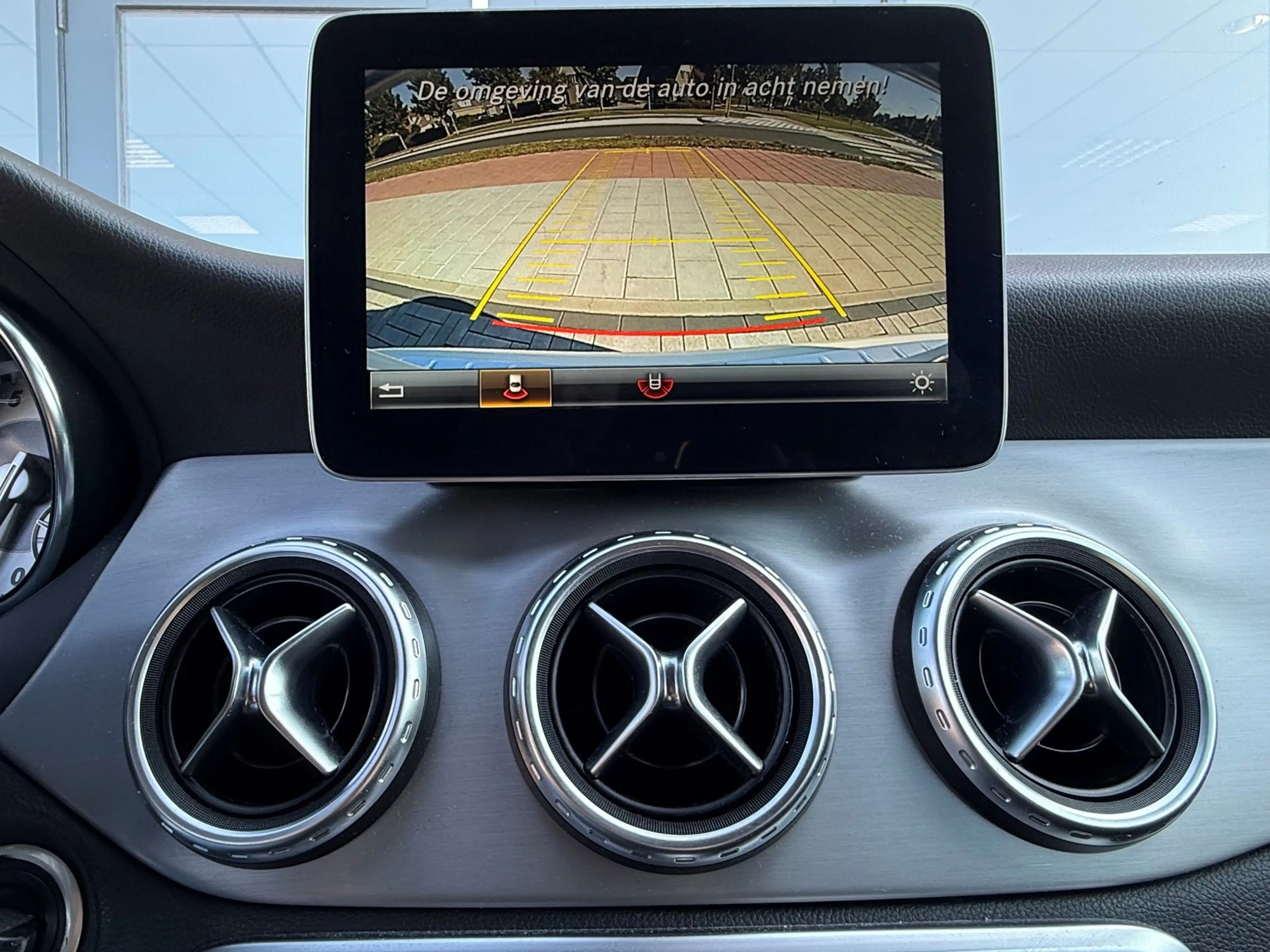 Mercedes-Benz GLA 180 AMG Night Edition Camera Navi — photo 9