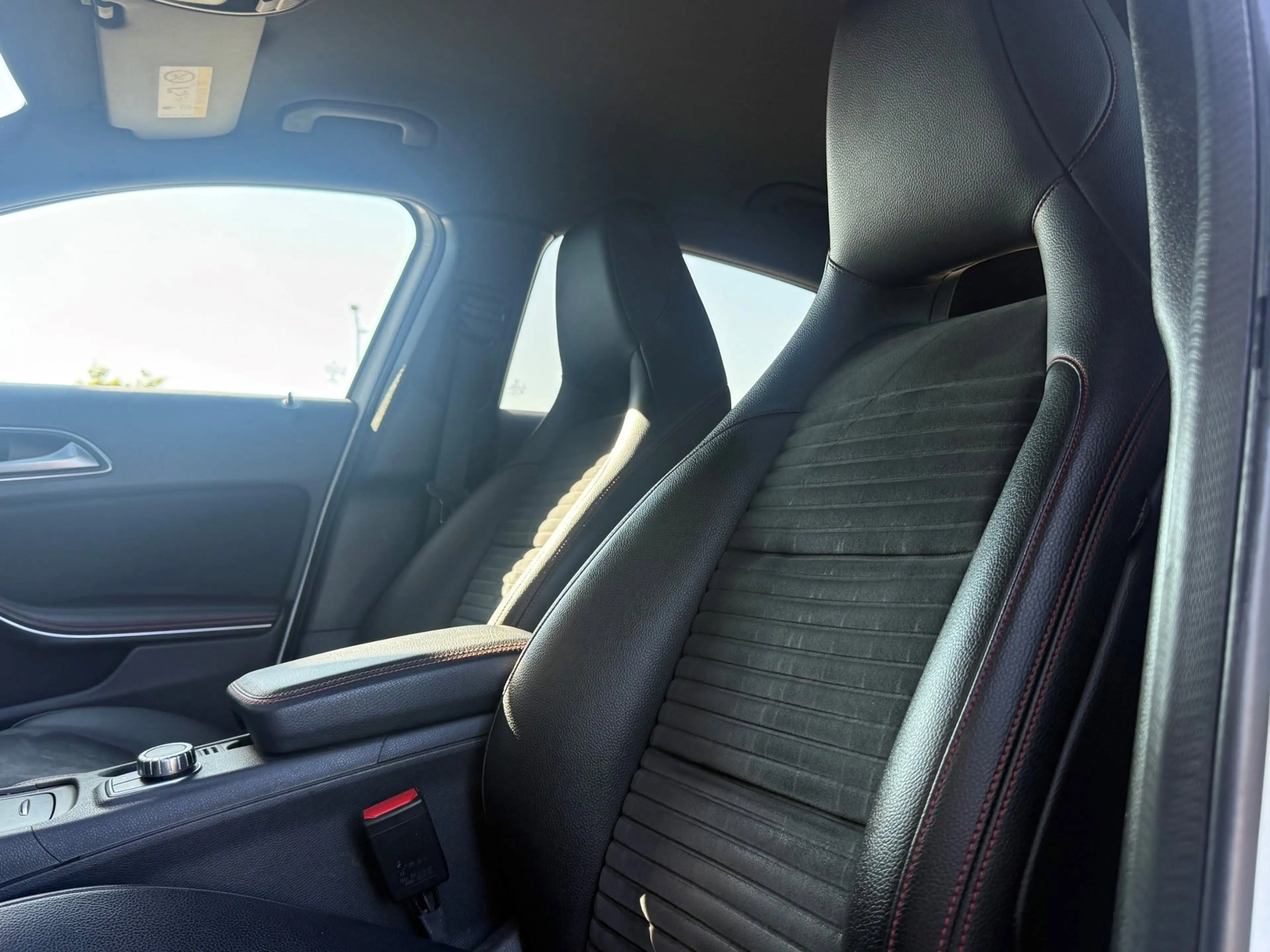 Mercedes-Benz GLA 180 AMG Night Edition Camera Navi — photo 14