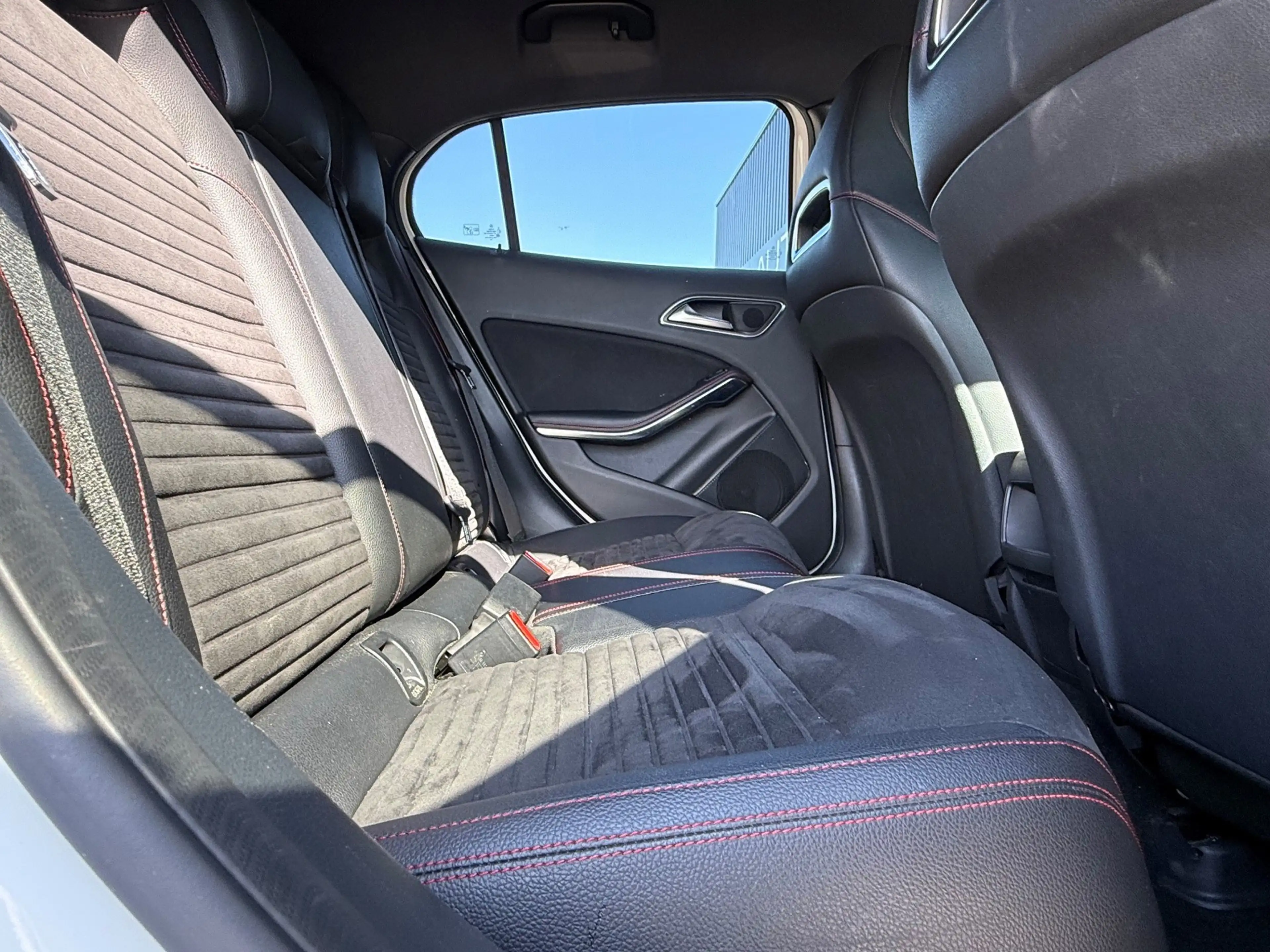 Mercedes-Benz GLA 180 AMG Night Edition Camera Navi — photo 18