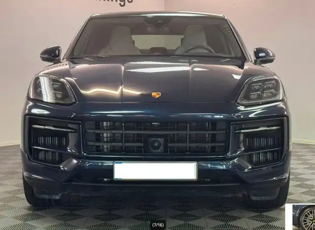 Porsche Cayenne view 2