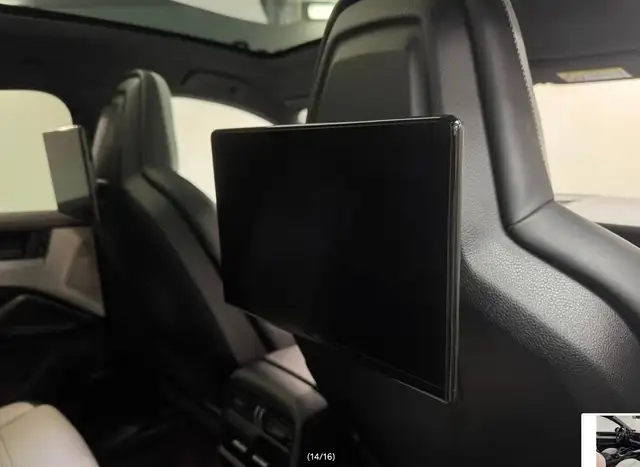 Porsche Cayenne view 13