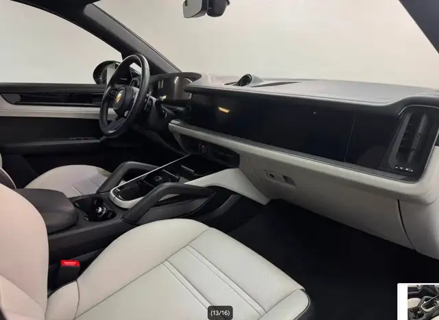 Porsche Cayenne view 8